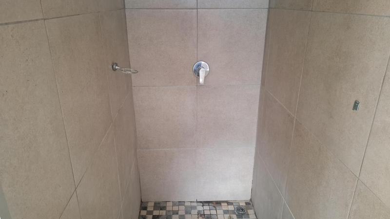 To Let 1 Bedroom Property for Rent in Goodwood Central Western Cape